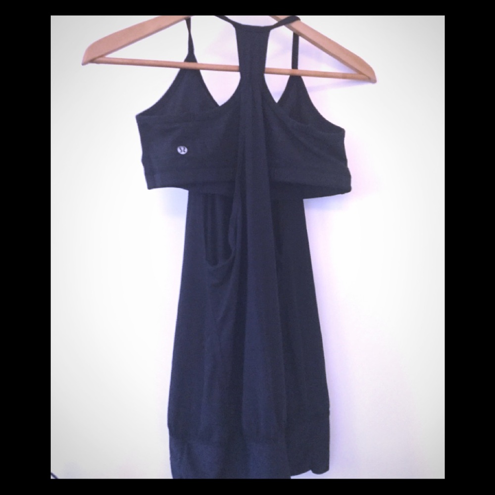 Lululemon workout top